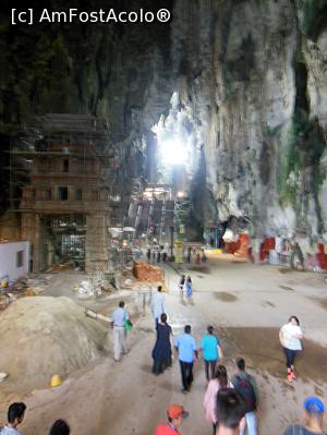 [P11] Batu Caves - dezamagitor la interior » foto by r-Uca
 - 
<span class="allrVoted glyphicon glyphicon-heart hidden" id="av979476"></span>
<a class="m-l-10 hidden" id="sv979476" onclick="voting_Foto_DelVot(,979476,11217)" role="button">șterge vot <span class="glyphicon glyphicon-remove"></span></a>
<a id="v9979476" class=" c-red"  onclick="voting_Foto_SetVot(979476)" role="button"><span class="glyphicon glyphicon-heart-empty"></span> <b>LIKE</b> = Votează poza</a> <img class="hidden"  id="f979476W9" src="/imagini/loader.gif" border="0" /><span class="AjErrMes hidden" id="e979476ErM"></span>