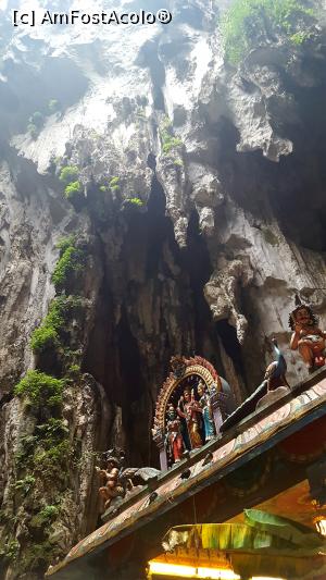 [P16] Batu Caves- templul principal » foto by r-Uca
 - 
<span class="allrVoted glyphicon glyphicon-heart hidden" id="av979484"></span>
<a class="m-l-10 hidden" id="sv979484" onclick="voting_Foto_DelVot(,979484,11217)" role="button">șterge vot <span class="glyphicon glyphicon-remove"></span></a>
<a id="v9979484" class=" c-red"  onclick="voting_Foto_SetVot(979484)" role="button"><span class="glyphicon glyphicon-heart-empty"></span> <b>LIKE</b> = Votează poza</a> <img class="hidden"  id="f979484W9" src="/imagini/loader.gif" border="0" /><span class="AjErrMes hidden" id="e979484ErM"></span>