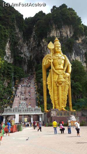 [P06] Batu Caves - imaginea celebra in tot internetul » foto by r-Uca
 - 
<span class="allrVoted glyphicon glyphicon-heart hidden" id="av979470"></span>
<a class="m-l-10 hidden" id="sv979470" onclick="voting_Foto_DelVot(,979470,11217)" role="button">șterge vot <span class="glyphicon glyphicon-remove"></span></a>
<a id="v9979470" class=" c-red"  onclick="voting_Foto_SetVot(979470)" role="button"><span class="glyphicon glyphicon-heart-empty"></span> <b>LIKE</b> = Votează poza</a> <img class="hidden"  id="f979470W9" src="/imagini/loader.gif" border="0" /><span class="AjErrMes hidden" id="e979470ErM"></span>