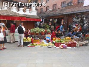 [P55] Nepal - O piață de legume și fructe. » foto by iulianic
 - 
<span class="allrVoted glyphicon glyphicon-heart hidden" id="av1457665"></span>
<a class="m-l-10 hidden" id="sv1457665" onclick="voting_Foto_DelVot(,1457665,11367)" role="button">șterge vot <span class="glyphicon glyphicon-remove"></span></a>
<a id="v91457665" class=" c-red"  onclick="voting_Foto_SetVot(1457665)" role="button"><span class="glyphicon glyphicon-heart-empty"></span> <b>LIKE</b> = Votează poza</a> <img class="hidden"  id="f1457665W9" src="/imagini/loader.gif" border="0" /><span class="AjErrMes hidden" id="e1457665ErM"></span>