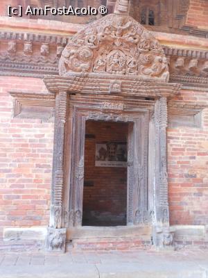 [P46] Patan - În Piața Patan Durbar. » foto by iulianic
 - 
<span class="allrVoted glyphicon glyphicon-heart hidden" id="av1468709"></span>
<a class="m-l-10 hidden" id="sv1468709" onclick="voting_Foto_DelVot(,1468709,11367)" role="button">șterge vot <span class="glyphicon glyphicon-remove"></span></a>
<a id="v91468709" class=" c-red"  onclick="voting_Foto_SetVot(1468709)" role="button"><span class="glyphicon glyphicon-heart-empty"></span> <b>LIKE</b> = Votează poza</a> <img class="hidden"  id="f1468709W9" src="/imagini/loader.gif" border="0" /><span class="AjErrMes hidden" id="e1468709ErM"></span>