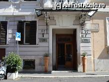 [P01] Italia - Roma - Hotel Alpi , intrarea eleganta » foto by Diaura*
 - 
<span class="allrVoted glyphicon glyphicon-heart hidden" id="av308659"></span>
<a class="m-l-10 hidden" id="sv308659" onclick="voting_Foto_DelVot(,308659,11376)" role="button">șterge vot <span class="glyphicon glyphicon-remove"></span></a>
<a id="v9308659" class=" c-red"  onclick="voting_Foto_SetVot(308659)" role="button"><span class="glyphicon glyphicon-heart-empty"></span> <b>LIKE</b> = Votează poza</a> <img class="hidden"  id="f308659W9" src="/imagini/loader.gif" border="0" /><span class="AjErrMes hidden" id="e308659ErM"></span>