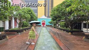 [P07] In fundal, Cazinoul Sands Macau, care se afla la cativa pasi de Macau Fisherman’s Wharf, fiind unul dintre cele mai mari si mai profitabile cazinouri din lume. » foto by geani anto
 - 
<span class="allrVoted glyphicon glyphicon-heart hidden" id="av1523506"></span>
<a class="m-l-10 hidden" id="sv1523506" onclick="voting_Foto_DelVot(,1523506,11464)" role="button">șterge vot <span class="glyphicon glyphicon-remove"></span></a>
<a id="v91523506" class=" c-red"  onclick="voting_Foto_SetVot(1523506)" role="button"><span class="glyphicon glyphicon-heart-empty"></span> <b>LIKE</b> = Votează poza</a> <img class="hidden"  id="f1523506W9" src="/imagini/loader.gif" border="0" /><span class="AjErrMes hidden" id="e1523506ErM"></span>