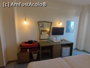 [P24] Dotările camerei 323. » foto by ovidiuyepi
 - 
<span class="allrVoted glyphicon glyphicon-heart hidden" id="av1524688"></span>
<a class="m-l-10 hidden" id="sv1524688" onclick="voting_Foto_DelVot(,1524688,11855)" role="button">șterge vot <span class="glyphicon glyphicon-remove"></span></a>
<a id="v91524688" class=" c-red"  onclick="voting_Foto_SetVot(1524688)" role="button"><span class="glyphicon glyphicon-heart-empty"></span> <b>LIKE</b> = Votează poza</a> <img class="hidden"  id="f1524688W9" src="/imagini/loader.gif" border="0" /><span class="AjErrMes hidden" id="e1524688ErM"></span>