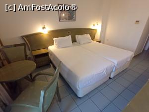 [P25] Două paturi twin, masă cu blat rotund și două scaune. » foto by ovidiuyepi
 - 
<span class="allrVoted glyphicon glyphicon-heart hidden" id="av1524689"></span>
<a class="m-l-10 hidden" id="sv1524689" onclick="voting_Foto_DelVot(,1524689,11855)" role="button">șterge vot <span class="glyphicon glyphicon-remove"></span></a>
<a id="v91524689" class=" c-red"  onclick="voting_Foto_SetVot(1524689)" role="button"><span class="glyphicon glyphicon-heart-empty"></span> <b>LIKE</b> = Votează poza</a> <img class="hidden"  id="f1524689W9" src="/imagini/loader.gif" border="0" /><span class="AjErrMes hidden" id="e1524689ErM"></span>