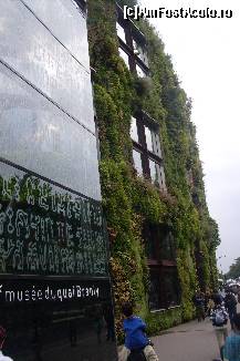 [P19] Musée du quai Branly, faţada acoperită de vegetaţie » foto by Ovidiu istorie
 - 
<span class="allrVoted glyphicon glyphicon-heart hidden" id="av316343"></span>
<a class="m-l-10 hidden" id="sv316343" onclick="voting_Foto_DelVot(,316343,11886)" role="button">șterge vot <span class="glyphicon glyphicon-remove"></span></a>
<a id="v9316343" class=" c-red"  onclick="voting_Foto_SetVot(316343)" role="button"><span class="glyphicon glyphicon-heart-empty"></span> <b>LIKE</b> = Votează poza</a> <img class="hidden"  id="f316343W9" src="/imagini/loader.gif" border="0" /><span class="AjErrMes hidden" id="e316343ErM"></span>