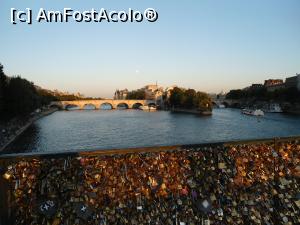 [P10] Ponts des Arts și lacătele sale.  » foto by mihaelavoicu
 - 
<span class="allrVoted glyphicon glyphicon-heart hidden" id="av1054514"></span>
<a class="m-l-10 hidden" id="sv1054514" onclick="voting_Foto_DelVot(,1054514,11886)" role="button">șterge vot <span class="glyphicon glyphicon-remove"></span></a>
<a id="v91054514" class=" c-red"  onclick="voting_Foto_SetVot(1054514)" role="button"><span class="glyphicon glyphicon-heart-empty"></span> <b>LIKE</b> = Votează poza</a> <img class="hidden"  id="f1054514W9" src="/imagini/loader.gif" border="0" /><span class="AjErrMes hidden" id="e1054514ErM"></span>