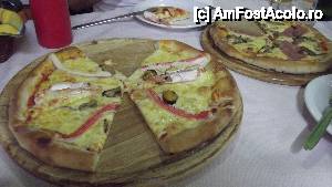 [P02] pizza de calitate la casa di pizza, la preturi rezonabile...  » foto by emutica
 - 
<span class="allrVoted glyphicon glyphicon-heart hidden" id="av432117"></span>
<a class="m-l-10 hidden" id="sv432117" onclick="voting_Foto_DelVot(,432117,11907)" role="button">șterge vot <span class="glyphicon glyphicon-remove"></span></a>
<a id="v9432117" class=" c-red"  onclick="voting_Foto_SetVot(432117)" role="button"><span class="glyphicon glyphicon-heart-empty"></span> <b>LIKE</b> = Votează poza</a> <img class="hidden"  id="f432117W9" src="/imagini/loader.gif" border="0" /><span class="AjErrMes hidden" id="e432117ErM"></span>