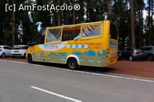 [P32] Insula Sao Miguel, Miradouro da Vista do Rei, Yellow Bus își oferă serviciile, Parcarea cu timp limitat din spatele hotelului » foto by mprofeanu
 - 
<span class="allrVoted glyphicon glyphicon-heart hidden" id="av1015178"></span>
<a class="m-l-10 hidden" id="sv1015178" onclick="voting_Foto_DelVot(,1015178,12102)" role="button">șterge vot <span class="glyphicon glyphicon-remove"></span></a>
<a id="v91015178" class=" c-red"  onclick="voting_Foto_SetVot(1015178)" role="button"><span class="glyphicon glyphicon-heart-empty"></span> <b>LIKE</b> = Votează poza</a> <img class="hidden"  id="f1015178W9" src="/imagini/loader.gif" border="0" /><span class="AjErrMes hidden" id="e1015178ErM"></span>