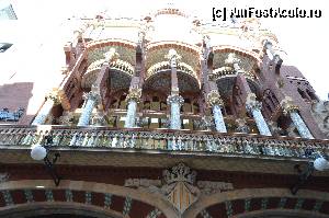 [P24] Palau de la Musica Catalana, balconul salii Lluis Millet cu ale sale coloane de mozaic » foto by Muffin2009
 - 
<span class="allrVoted glyphicon glyphicon-heart hidden" id="av352193"></span>
<a class="m-l-10 hidden" id="sv352193" onclick="voting_Foto_DelVot(,352193,12198)" role="button">șterge vot <span class="glyphicon glyphicon-remove"></span></a>
<a id="v9352193" class=" c-red"  onclick="voting_Foto_SetVot(352193)" role="button"><span class="glyphicon glyphicon-heart-empty"></span> <b>LIKE</b> = Votează poza</a> <img class="hidden"  id="f352193W9" src="/imagini/loader.gif" border="0" /><span class="AjErrMes hidden" id="e352193ErM"></span>