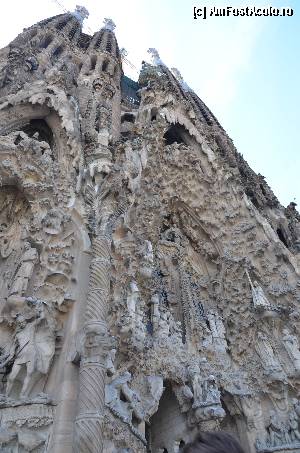 [P67] Sagrada Familia, Fatada Nasterii » foto by Muffin2009
 - 
<span class="allrVoted glyphicon glyphicon-heart hidden" id="av352253"></span>
<a class="m-l-10 hidden" id="sv352253" onclick="voting_Foto_DelVot(,352253,12198)" role="button">șterge vot <span class="glyphicon glyphicon-remove"></span></a>
<a id="v9352253" class=" c-red"  onclick="voting_Foto_SetVot(352253)" role="button"><span class="glyphicon glyphicon-heart-empty"></span> <b>LIKE</b> = Votează poza</a> <img class="hidden"  id="f352253W9" src="/imagini/loader.gif" border="0" /><span class="AjErrMes hidden" id="e352253ErM"></span>