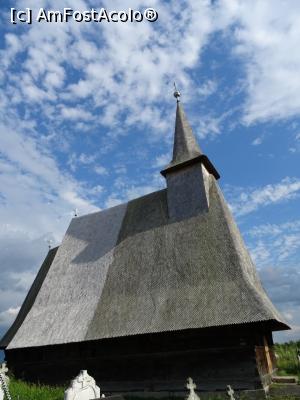 [P12] Biserica de lemn „Sf. Arhangheli Mihail și Gavriil” din Sebiș - 30 m înălțime.  » foto by tata123 🔱
 - 
<span class="allrVoted glyphicon glyphicon-heart hidden" id="av1120703"></span>
<a class="m-l-10 hidden" id="sv1120703" onclick="voting_Foto_DelVot(,1120703,12415)" role="button">șterge vot <span class="glyphicon glyphicon-remove"></span></a>
<a id="v91120703" class=" c-red"  onclick="voting_Foto_SetVot(1120703)" role="button"><span class="glyphicon glyphicon-heart-empty"></span> <b>LIKE</b> = Votează poza</a> <img class="hidden"  id="f1120703W9" src="/imagini/loader.gif" border="0" /><span class="AjErrMes hidden" id="e1120703ErM"></span>