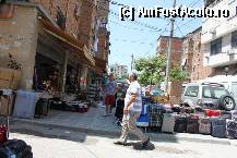 [P26] trotuar-bazar in Tirana » foto by cristi_an3000
 - 
<span class="allrVoted glyphicon glyphicon-heart hidden" id="av336661"></span>
<a class="m-l-10 hidden" id="sv336661" onclick="voting_Foto_DelVot(,336661,12619)" role="button">șterge vot <span class="glyphicon glyphicon-remove"></span></a>
<a id="v9336661" class=" c-red"  onclick="voting_Foto_SetVot(336661)" role="button"><span class="glyphicon glyphicon-heart-empty"></span> <b>LIKE</b> = Votează poza</a> <img class="hidden"  id="f336661W9" src="/imagini/loader.gif" border="0" /><span class="AjErrMes hidden" id="e336661ErM"></span>