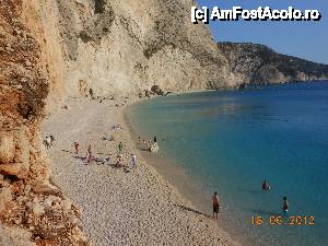 [P06] Lefkada - Porto Katsiki, stâncă, mare albastră şi o plaja pietroasă.  » foto by iulianic
 - 
<span class="allrVoted glyphicon glyphicon-heart hidden" id="av488675"></span>
<a class="m-l-10 hidden" id="sv488675" onclick="voting_Foto_DelVot(,488675,12776)" role="button">șterge vot <span class="glyphicon glyphicon-remove"></span></a>
<a id="v9488675" class=" c-red"  onclick="voting_Foto_SetVot(488675)" role="button"><span class="glyphicon glyphicon-heart-empty"></span> <b>LIKE</b> = Votează poza</a> <img class="hidden"  id="f488675W9" src="/imagini/loader.gif" border="0" /><span class="AjErrMes hidden" id="e488675ErM"></span>