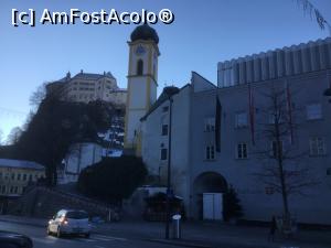 [P21] Kufstein - Biserica Sf Vitus si alaturi se afla cladirea noua a Primariei.  » foto by mishu
 - 
<span class="allrVoted glyphicon glyphicon-heart hidden" id="av949679"></span>
<a class="m-l-10 hidden" id="sv949679" onclick="voting_Foto_DelVot(,949679,12814)" role="button">șterge vot <span class="glyphicon glyphicon-remove"></span></a>
<a id="v9949679" class=" c-red"  onclick="voting_Foto_SetVot(949679)" role="button"><span class="glyphicon glyphicon-heart-empty"></span> <b>LIKE</b> = Votează poza</a> <img class="hidden"  id="f949679W9" src="/imagini/loader.gif" border="0" /><span class="AjErrMes hidden" id="e949679ErM"></span>