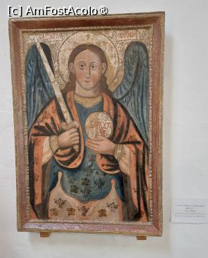 [P23] Muzeul mănăstirii: icoana Sf Arhanghel Mihail (sec XVIII), biserica din lemn Bârsana » foto by Carmen Ion
 - 
<span class="allrVoted glyphicon glyphicon-heart hidden" id="av1462691"></span>
<a class="m-l-10 hidden" id="sv1462691" onclick="voting_Foto_DelVot(,1462691,12832)" role="button">șterge vot <span class="glyphicon glyphicon-remove"></span></a>
<a id="v91462691" class=" c-red"  onclick="voting_Foto_SetVot(1462691)" role="button"><span class="glyphicon glyphicon-heart-empty"></span> <b>LIKE</b> = Votează poza</a> <img class="hidden"  id="f1462691W9" src="/imagini/loader.gif" border="0" /><span class="AjErrMes hidden" id="e1462691ErM"></span>