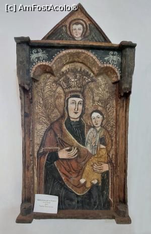 [P27] Muzeul mănăstirii: icoana Maica Domnului cu Pruncul (1817), parohia Rohia de Jos » foto by Carmen Ion
 - 
<span class="allrVoted glyphicon glyphicon-heart hidden" id="av1462695"></span>
<a class="m-l-10 hidden" id="sv1462695" onclick="voting_Foto_DelVot(,1462695,12832)" role="button">șterge vot <span class="glyphicon glyphicon-remove"></span></a>
<a id="v91462695" class=" c-red"  onclick="voting_Foto_SetVot(1462695)" role="button"><span class="glyphicon glyphicon-heart-empty"></span> <b>LIKE</b> = Votează poza</a> <img class="hidden"  id="f1462695W9" src="/imagini/loader.gif" border="0" /><span class="AjErrMes hidden" id="e1462695ErM"></span>