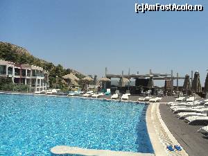 P21 [JUL-2013] Michelangelo Resort & Spa, Kos, Grecia. Si baie in piscina hotelului (alta).