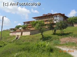 [P01] Arbanasi - Hotel Sevastokrator construit în stilul așezării.  » foto by iulianic
 - 
<span class="allrVoted glyphicon glyphicon-heart hidden" id="av753180"></span>
<a class="m-l-10 hidden" id="sv753180" onclick="voting_Foto_DelVot(,753180,13213)" role="button">șterge vot <span class="glyphicon glyphicon-remove"></span></a>
<a id="v9753180" class=" c-red"  onclick="voting_Foto_SetVot(753180)" role="button"><span class="glyphicon glyphicon-heart-empty"></span> <b>LIKE</b> = Votează poza</a> <img class="hidden"  id="f753180W9" src="/imagini/loader.gif" border="0" /><span class="AjErrMes hidden" id="e753180ErM"></span>