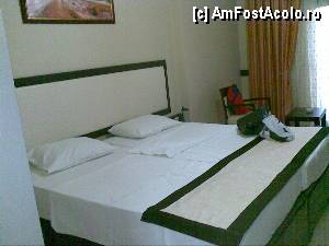 P10 [AUG-2012] Hotel Teona 3*, Izmit - patul foarte confortabil. de fapt, erau două paturi simple lipite