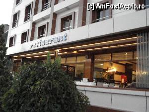P04 [AUG-2012] Hotel Teona 3*, Izmit - restaurantul hotelului cu terasa pe care am luat dimineața micul dejun