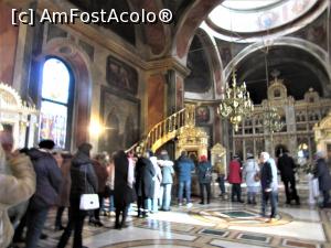 [P11] Credincioşi în şir indian la icoana Sirianca. Fiecare stând în faţa icoanei cel puţin un minut, s-a aşteptatîn linişte şi reculegere jumătate de oră » foto by Michi
 - 
<span class="allrVoted glyphicon glyphicon-heart hidden" id="av1342418"></span>
<a class="m-l-10 hidden" id="sv1342418" onclick="voting_Foto_DelVot(,1342418,13280)" role="button">șterge vot <span class="glyphicon glyphicon-remove"></span></a>
<a id="v91342418" class=" c-red"  onclick="voting_Foto_SetVot(1342418)" role="button"><span class="glyphicon glyphicon-heart-empty"></span> <b>LIKE</b> = Votează poza</a> <img class="hidden"  id="f1342418W9" src="/imagini/loader.gif" border="0" /><span class="AjErrMes hidden" id="e1342418ErM"></span>