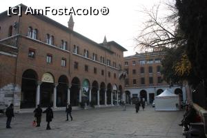 [P83] Ravenna, Piazza San Francesco, în stânga IAT Ufficio Turismo Ravenna și intrarea la Cripta Rasponi – Giardini Pensili » foto by mprofeanu
 - 
<span class="allrVoted glyphicon glyphicon-heart hidden" id="av1348864"></span>
<a class="m-l-10 hidden" id="sv1348864" onclick="voting_Foto_DelVot(,1348864,13338)" role="button">șterge vot <span class="glyphicon glyphicon-remove"></span></a>
<a id="v91348864" class=" c-red"  onclick="voting_Foto_SetVot(1348864)" role="button"><span class="glyphicon glyphicon-heart-empty"></span> <b>LIKE</b> = Votează poza</a> <img class="hidden"  id="f1348864W9" src="/imagini/loader.gif" border="0" /><span class="AjErrMes hidden" id="e1348864ErM"></span>