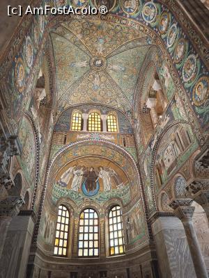 [P73] Basilica San Vitale » foto by Carmen Ion
 - 
<span class="allrVoted glyphicon glyphicon-heart hidden" id="av1543840"></span>
<a class="m-l-10 hidden" id="sv1543840" onclick="voting_Foto_DelVot(,1543840,13338)" role="button">șterge vot <span class="glyphicon glyphicon-remove"></span></a>
<a id="v91543840" class=" c-red"  onclick="voting_Foto_SetVot(1543840)" role="button"><span class="glyphicon glyphicon-heart-empty"></span> <b>LIKE</b> = Votează poza</a> <img class="hidden"  id="f1543840W9" src="/imagini/loader.gif" border="0" /><span class="AjErrMes hidden" id="e1543840ErM"></span>