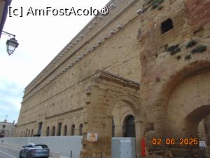 [P30] Amfiteatrul roman Orange, zidul exterior vazut din strada » foto by Yolanda
 - 
<span class="allrVoted glyphicon glyphicon-heart hidden" id="av1516590"></span>
<a class="m-l-10 hidden" id="sv1516590" onclick="voting_Foto_DelVot(,1516590,13769)" role="button">șterge vot <span class="glyphicon glyphicon-remove"></span></a>
<a id="v91516590" class=" c-red"  onclick="voting_Foto_SetVot(1516590)" role="button"><span class="glyphicon glyphicon-heart-empty"></span> <b>LIKE</b> = Votează poza</a> <img class="hidden"  id="f1516590W9" src="/imagini/loader.gif" border="0" /><span class="AjErrMes hidden" id="e1516590ErM"></span>