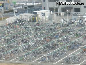 [P10] Parcare de biciclete langa gara Utsunomiya. Japonezul de rand nu are masina. Vine cu bicicleta la gara si apoi... naveta cu trenul.  » foto by TraianS
 - 
<span class="allrVoted glyphicon glyphicon-heart hidden" id="av408352"></span>
<a class="m-l-10 hidden" id="sv408352" onclick="voting_Foto_DelVot(,408352,13808)" role="button">șterge vot <span class="glyphicon glyphicon-remove"></span></a>
<a id="v9408352" class=" c-red"  onclick="voting_Foto_SetVot(408352)" role="button"><span class="glyphicon glyphicon-heart-empty"></span> <b>LIKE</b> = Votează poza</a> <img class="hidden"  id="f408352W9" src="/imagini/loader.gif" border="0" /><span class="AjErrMes hidden" id="e408352ErM"></span>