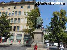[P13] St. Gallen - Statuia lui Joachim von Watt-Vadian (1484-1551), umanist şi om de ştiinţă, fost primar şi reformator în St. Gallen.  » foto by iulianic
 - 
<span class="allrVoted glyphicon glyphicon-heart hidden" id="av409641"></span>
<a class="m-l-10 hidden" id="sv409641" onclick="voting_Foto_DelVot(,409641,13836)" role="button">șterge vot <span class="glyphicon glyphicon-remove"></span></a>
<a id="v9409641" class=" c-red"  onclick="voting_Foto_SetVot(409641)" role="button"><span class="glyphicon glyphicon-heart-empty"></span> <b>LIKE</b> = Votează poza</a> <img class="hidden"  id="f409641W9" src="/imagini/loader.gif" border="0" /><span class="AjErrMes hidden" id="e409641ErM"></span>