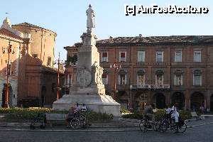[P12] monument in Piazza de la Liberta, Forli » foto by timis
 - 
<span class="allrVoted glyphicon glyphicon-heart hidden" id="av411826"></span>
<a class="m-l-10 hidden" id="sv411826" onclick="voting_Foto_DelVot(,411826,13912)" role="button">șterge vot <span class="glyphicon glyphicon-remove"></span></a>
<a id="v9411826" class=" c-red"  onclick="voting_Foto_SetVot(411826)" role="button"><span class="glyphicon glyphicon-heart-empty"></span> <b>LIKE</b> = Votează poza</a> <img class="hidden"  id="f411826W9" src="/imagini/loader.gif" border="0" /><span class="AjErrMes hidden" id="e411826ErM"></span>