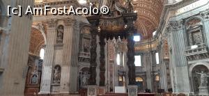 [P17] Vatican - Basilica San Pietro - interior » foto by malganis
 - 
<span class="allrVoted glyphicon glyphicon-heart hidden" id="av1098704"></span>
<a class="m-l-10 hidden" id="sv1098704" onclick="voting_Foto_DelVot(,1098704,14241)" role="button">șterge vot <span class="glyphicon glyphicon-remove"></span></a>
<a id="v91098704" class=" c-red"  onclick="voting_Foto_SetVot(1098704)" role="button"><span class="glyphicon glyphicon-heart-empty"></span> <b>LIKE</b> = Votează poza</a> <img class="hidden"  id="f1098704W9" src="/imagini/loader.gif" border="0" /><span class="AjErrMes hidden" id="e1098704ErM"></span>