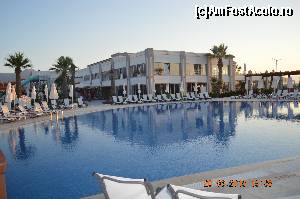 [P01]  -- <small>// FĂRĂ DESCRIERE</small> » foto by aaaaa
 - 
<span class="allrVoted glyphicon glyphicon-heart hidden" id="av631197"></span>
<a class="m-l-10 hidden" id="sv631197" onclick="voting_Foto_DelVot(,631197,14245)" role="button">șterge vot <span class="glyphicon glyphicon-remove"></span></a>
<a id="v9631197" class=" c-red"  onclick="voting_Foto_SetVot(631197)" role="button"><span class="glyphicon glyphicon-heart-empty"></span> <b>LIKE</b> = Votează poza</a> <img class="hidden"  id="f631197W9" src="/imagini/loader.gif" border="0" /><span class="AjErrMes hidden" id="e631197ErM"></span>