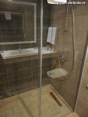 [P02] Baie swim-up » foto by narcisa
 - 
<span class="allrVoted glyphicon glyphicon-heart hidden" id="av661350"></span>
<a class="m-l-10 hidden" id="sv661350" onclick="voting_Foto_DelVot(,661350,14245)" role="button">șterge vot <span class="glyphicon glyphicon-remove"></span></a>
<a id="v9661350" class=" c-red"  onclick="voting_Foto_SetVot(661350)" role="button"><span class="glyphicon glyphicon-heart-empty"></span> <b>LIKE</b> = Votează poza</a> <img class="hidden"  id="f661350W9" src="/imagini/loader.gif" border="0" /><span class="AjErrMes hidden" id="e661350ErM"></span>