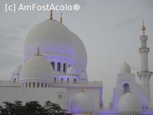 [P11] SHEIKH ZAYED GRAND MOSQUE » foto by Noha
 - 
<span class="allrVoted glyphicon glyphicon-heart hidden" id="av707299"></span>
<a class="m-l-10 hidden" id="sv707299" onclick="voting_Foto_DelVot(,707299,14438)" role="button">șterge vot <span class="glyphicon glyphicon-remove"></span></a>
<a id="v9707299" class=" c-red"  onclick="voting_Foto_SetVot(707299)" role="button"><span class="glyphicon glyphicon-heart-empty"></span> <b>LIKE</b> = Votează poza</a> <img class="hidden"  id="f707299W9" src="/imagini/loader.gif" border="0" /><span class="AjErrMes hidden" id="e707299ErM"></span>