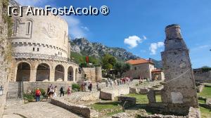 [P06] Cel mai vizitat este insa Muzeul dedicat lui Skanderbeg, care, prin diversele sale expozitii, dezvaluie viata si izbanzile militare ale legendarului lider albanez. » foto by geani anto
 - 
<span class="allrVoted glyphicon glyphicon-heart hidden" id="av1530850"></span>
<a class="m-l-10 hidden" id="sv1530850" onclick="voting_Foto_DelVot(,1530850,14472)" role="button">șterge vot <span class="glyphicon glyphicon-remove"></span></a>
<a id="v91530850" class=" c-red"  onclick="voting_Foto_SetVot(1530850)" role="button"><span class="glyphicon glyphicon-heart-empty"></span> <b>LIKE</b> = Votează poza</a> <img class="hidden"  id="f1530850W9" src="/imagini/loader.gif" border="0" /><span class="AjErrMes hidden" id="e1530850ErM"></span>