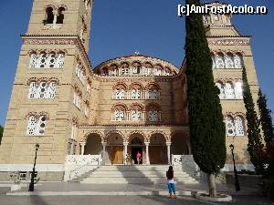 P56 [AUG-2014] Mănăstirea Sfântul Nectarie din Eghina : intrarea în Catedrala Sfântului Nectarie