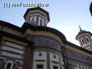 [P21] Mănăstirea Sinaia - Biserica 'Sfânta Treime', biserica nouă. Detaliu.  » foto by iulianic
 - 
<span class="allrVoted glyphicon glyphicon-heart hidden" id="av1035904"></span>
<a class="m-l-10 hidden" id="sv1035904" onclick="voting_Foto_DelVot(,1035904,14696)" role="button">șterge vot <span class="glyphicon glyphicon-remove"></span></a>
<a id="v91035904" class=" c-red"  onclick="voting_Foto_SetVot(1035904)" role="button"><span class="glyphicon glyphicon-heart-empty"></span> <b>LIKE</b> = Votează poza</a> <img class="hidden"  id="f1035904W9" src="/imagini/loader.gif" border="0" /><span class="AjErrMes hidden" id="e1035904ErM"></span>