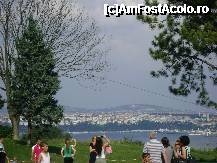 P16 [JUN-2010] Istanbul - in Parcul Gulhane, o priveliste superba asupra Bosforului