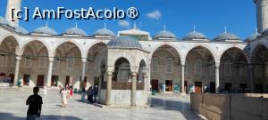 [P34] Moscheea albastră - curtea interioară cu fânrâna hexagonală » foto by Carmen Ion
 - 
<span class="allrVoted glyphicon glyphicon-heart hidden" id="av1508526"></span>
<a class="m-l-10 hidden" id="sv1508526" onclick="voting_Foto_DelVot(,1508526,14995)" role="button">șterge vot <span class="glyphicon glyphicon-remove"></span></a>
<a id="v91508526" class=" c-red"  onclick="voting_Foto_SetVot(1508526)" role="button"><span class="glyphicon glyphicon-heart-empty"></span> <b>LIKE</b> = Votează poza</a> <img class="hidden"  id="f1508526W9" src="/imagini/loader.gif" border="0" /><span class="AjErrMes hidden" id="e1508526ErM"></span>