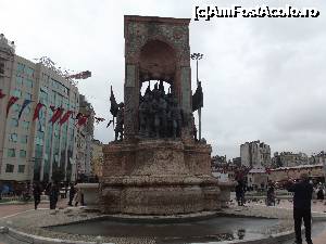 [P09] Monumentul Republicii (Cumhuriyet Anıtı) din Piaţa Taksim » foto by irinad
 - 
<span class="allrVoted glyphicon glyphicon-heart hidden" id="av696232"></span>
<a class="m-l-10 hidden" id="sv696232" onclick="voting_Foto_DelVot(,696232,14995)" role="button">șterge vot <span class="glyphicon glyphicon-remove"></span></a>
<a id="v9696232" class=" c-red"  onclick="voting_Foto_SetVot(696232)" role="button"><span class="glyphicon glyphicon-heart-empty"></span> <b>LIKE</b> = Votează poza</a> <img class="hidden"  id="f696232W9" src="/imagini/loader.gif" border="0" /><span class="AjErrMes hidden" id="e696232ErM"></span>