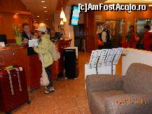 [P04] Hotel Cumulus - Jyväskylä, verificarea rezervărilor înainte de împărţirea cheilor.  » foto by iulianic
 - 
<span class="allrVoted glyphicon glyphicon-heart hidden" id="av455707"></span>
<a class="m-l-10 hidden" id="sv455707" onclick="voting_Foto_DelVot(,455707,15073)" role="button">șterge vot <span class="glyphicon glyphicon-remove"></span></a>
<a id="v9455707" class=" c-red"  onclick="voting_Foto_SetVot(455707)" role="button"><span class="glyphicon glyphicon-heart-empty"></span> <b>LIKE</b> = Votează poza</a> <img class="hidden"  id="f455707W9" src="/imagini/loader.gif" border="0" /><span class="AjErrMes hidden" id="e455707ErM"></span>