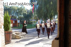 [P03] Cetatea Făgărașului - ceremonia schimbului de gardă » foto by Dragoș_MD
 - 
<span class="allrVoted glyphicon glyphicon-heart hidden" id="av1043300"></span>
<a class="m-l-10 hidden" id="sv1043300" onclick="voting_Foto_DelVot(,1043300,15092)" role="button">șterge vot <span class="glyphicon glyphicon-remove"></span></a>
<a id="v91043300" class=" c-red"  onclick="voting_Foto_SetVot(1043300)" role="button"><span class="glyphicon glyphicon-heart-empty"></span> <b>LIKE</b> = Votează poza</a> <img class="hidden"  id="f1043300W9" src="/imagini/loader.gif" border="0" /><span class="AjErrMes hidden" id="e1043300ErM"></span>