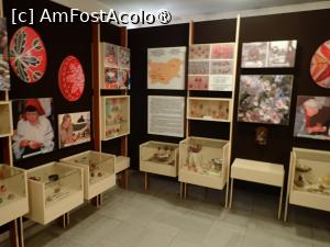 [P33] Velingrad, prin oraș. Muzeul de istorie; expoziție temporară de ouă încondeiate » foto by Dragoș_MD
 - 
<span class="allrVoted glyphicon glyphicon-heart hidden" id="av1466817"></span>
<a class="m-l-10 hidden" id="sv1466817" onclick="voting_Foto_DelVot(,1466817,15301)" role="button">șterge vot <span class="glyphicon glyphicon-remove"></span></a>
<a id="v91466817" class=" c-red"  onclick="voting_Foto_SetVot(1466817)" role="button"><span class="glyphicon glyphicon-heart-empty"></span> <b>LIKE</b> = Votează poza</a> <img class="hidden"  id="f1466817W9" src="/imagini/loader.gif" border="0" /><span class="AjErrMes hidden" id="e1466817ErM"></span>
