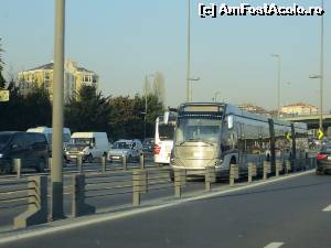 [P13] Autobuz și banda specială pentru transportul în comun.  » foto by tata123 🔱
 - 
<span class="allrVoted glyphicon glyphicon-heart hidden" id="av635162"></span>
<a class="m-l-10 hidden" id="sv635162" onclick="voting_Foto_DelVot(,635162,15307)" role="button">șterge vot <span class="glyphicon glyphicon-remove"></span></a>
<a id="v9635162" class=" c-red"  onclick="voting_Foto_SetVot(635162)" role="button"><span class="glyphicon glyphicon-heart-empty"></span> <b>LIKE</b> = Votează poza</a> <img class="hidden"  id="f635162W9" src="/imagini/loader.gif" border="0" /><span class="AjErrMes hidden" id="e635162ErM"></span>