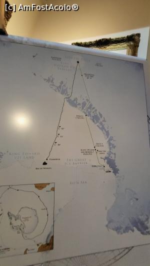 [P36] Roald Amundsen a pornit cu Fram in cea de-a treia expeditie, in 1910, la Polul Sud. Cu toate acestea, Amundsen a tinut secreta adevarata sa intentie, surprinzand presa, care se astepta ca Fram sa navigheze spre nord si nu spre sud, spre Antarctica. Amundsen a ajuns la Polul Sud cu cei patru insotitori ai sai si cei 17 caini de sanie, pe 14 decembrie 1911. Au petrecut trei zile in zona, facand masuratori si inconjurand Polul pe schiuri pentru a se asigura ca au acoperit intr-adevar Polul Sud. » foto by geani anto
 - 
<span class="allrVoted glyphicon glyphicon-heart hidden" id="av1349520"></span>
<a class="m-l-10 hidden" id="sv1349520" onclick="voting_Foto_DelVot(,1349520,15474)" role="button">șterge vot <span class="glyphicon glyphicon-remove"></span></a>
<a id="v91349520" class=" c-red"  onclick="voting_Foto_SetVot(1349520)" role="button"><span class="glyphicon glyphicon-heart-empty"></span> <b>LIKE</b> = Votează poza</a> <img class="hidden"  id="f1349520W9" src="/imagini/loader.gif" border="0" /><span class="AjErrMes hidden" id="e1349520ErM"></span>