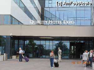 [P01] Hotel Quality Expo - Oslo, intrarea principală.  » foto by iulianic
 - 
<span class="allrVoted glyphicon glyphicon-heart hidden" id="av470643"></span>
<a class="m-l-10 hidden" id="sv470643" onclick="voting_Foto_DelVot(,470643,15490)" role="button">șterge vot <span class="glyphicon glyphicon-remove"></span></a>
<a id="v9470643" class=" c-red"  onclick="voting_Foto_SetVot(470643)" role="button"><span class="glyphicon glyphicon-heart-empty"></span> <b>LIKE</b> = Votează poza</a> <img class="hidden"  id="f470643W9" src="/imagini/loader.gif" border="0" /><span class="AjErrMes hidden" id="e470643ErM"></span>