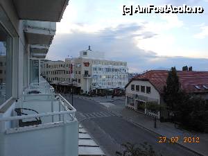 [P15] Molde - Quality Hotel Alexandra, camera 235. Vedere din balcon înainte de ora 6 dimineaţa.  » foto by iulianic
 - 
<span class="allrVoted glyphicon glyphicon-heart hidden" id="av472219"></span>
<a class="m-l-10 hidden" id="sv472219" onclick="voting_Foto_DelVot(,472219,15524)" role="button">șterge vot <span class="glyphicon glyphicon-remove"></span></a>
<a id="v9472219" class=" c-red"  onclick="voting_Foto_SetVot(472219)" role="button"><span class="glyphicon glyphicon-heart-empty"></span> <b>LIKE</b> = Votează poza</a> <img class="hidden"  id="f472219W9" src="/imagini/loader.gif" border="0" /><span class="AjErrMes hidden" id="e472219ErM"></span>