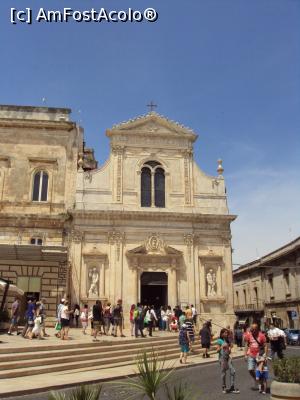 [P12] Chiesa San Francesco din Piazza Liberta.  » foto by Carmen Ion
 - 
<span class="allrVoted glyphicon glyphicon-heart hidden" id="av754637"></span>
<a class="m-l-10 hidden" id="sv754637" onclick="voting_Foto_DelVot(,754637,15648)" role="button">șterge vot <span class="glyphicon glyphicon-remove"></span></a>
<a id="v9754637" class=" c-red"  onclick="voting_Foto_SetVot(754637)" role="button"><span class="glyphicon glyphicon-heart-empty"></span> <b>LIKE</b> = Votează poza</a> <img class="hidden"  id="f754637W9" src="/imagini/loader.gif" border="0" /><span class="AjErrMes hidden" id="e754637ErM"></span>